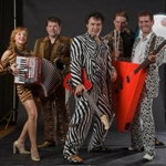 Red Elvises - Официальный сайт агента