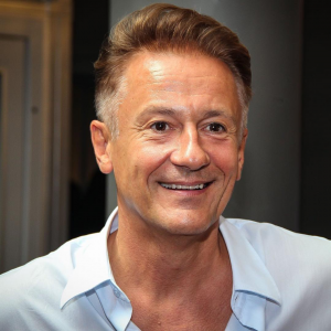 Олег Меньшиков