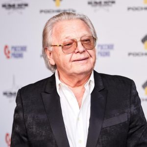 Юрий Антонов