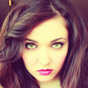 Анна Золотова