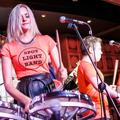 Spotlight Band2