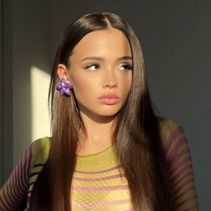 Валя Карнавал